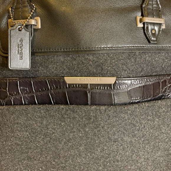 Like NEW, VINTAGE COACH!! Taylor leather, croc & wool accents & expandable sides - Picture 9 of 16